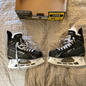 Bauer ice skates